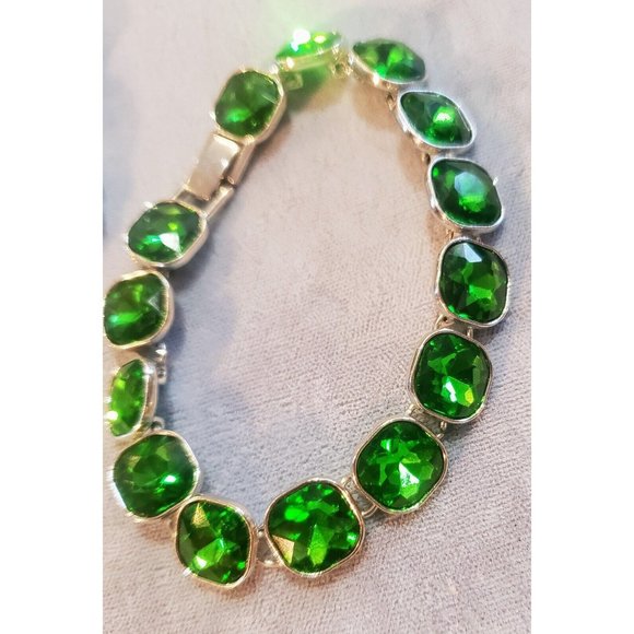 Emerald Green Silver Tone Necklace And Bracelet Set Faceted Rhinestone Jewelry - Picture 8 of 8